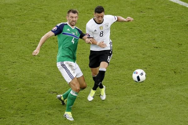 2016-06-21t172304z_109531384_mt1aci14448629_rtrmadp_3_soccer-euro-nir-ger_reuters
