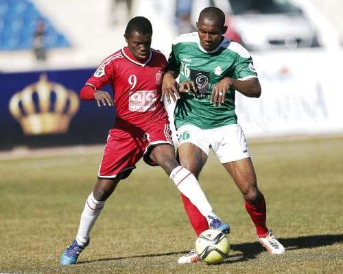 البرازيلي هيلدير "يمين"