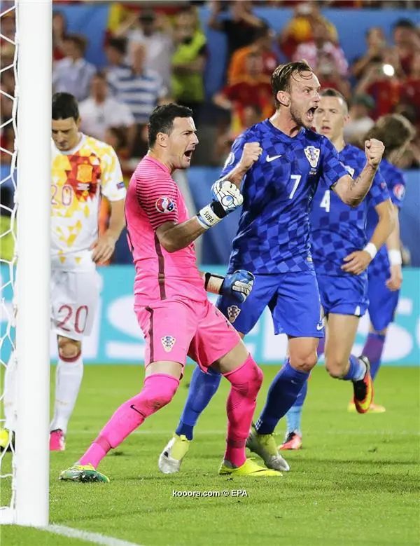 ?i=epa%2fsoccer%2f2016-06%2f2016-06-21%2f2016-06-21-05382516_epa