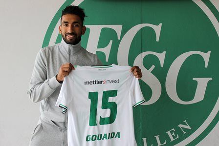 محمد قويدة يحمل قميصه في  نادي سانت جالن 