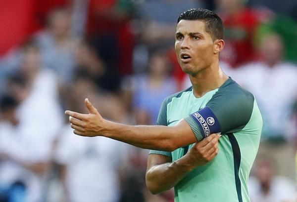 2016-06-22t180559z_109620359_mt1aci14450451_rtrmadp_3_soccer-euro-hun-por_reuters