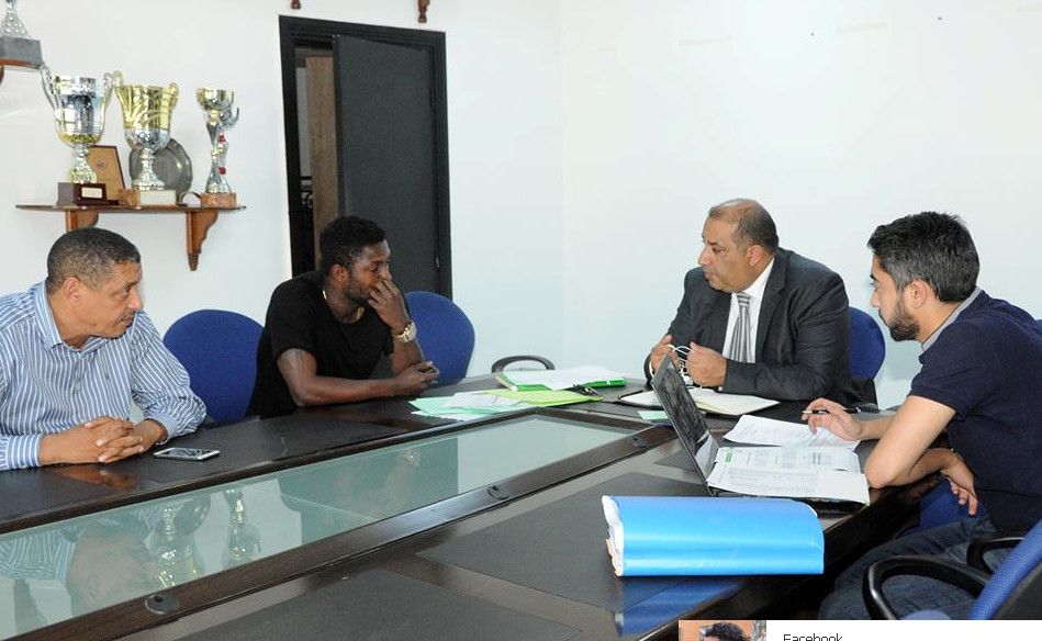 بابا توندي يطالب الرجاء بمستحقاته