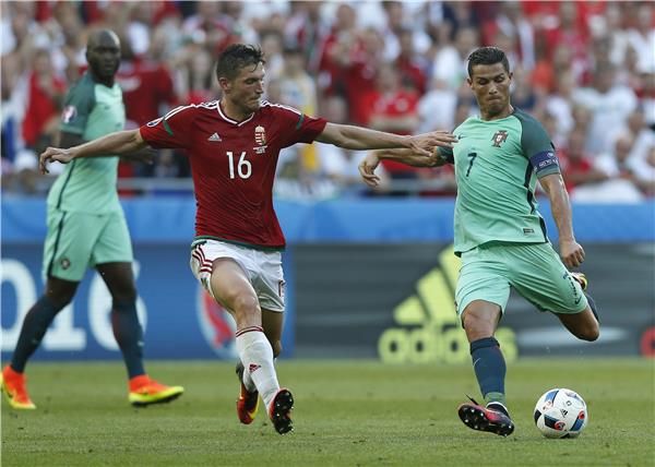 رونالدو يقترب من تحطيم رقم بلاتيني