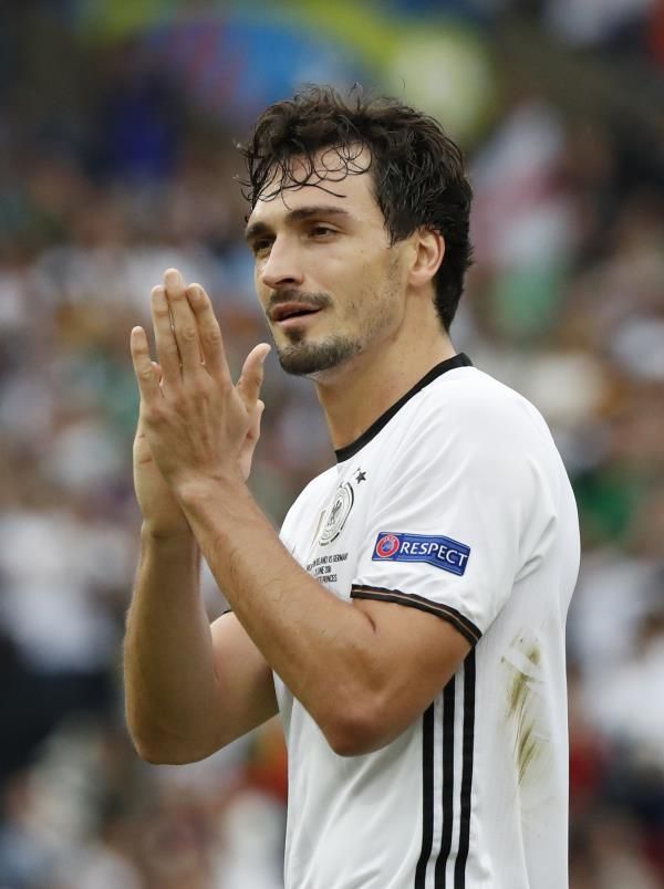 2016-06-21t175546z_109533346_mt1aci14448751_rtrmadp_3_soccer-euro-nir-ger_reuters