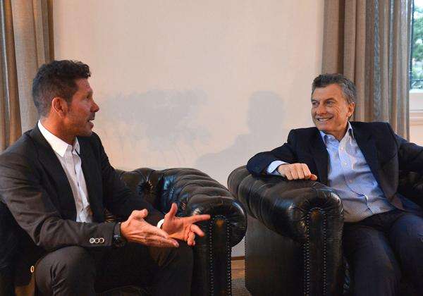 رئيس الأرجنتين وسيميوني