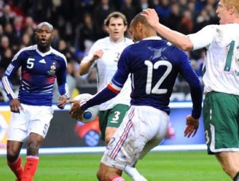 لمسة يد هنري