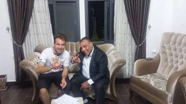 العتال يجدد للعميد للموسم السصادس على التوالي