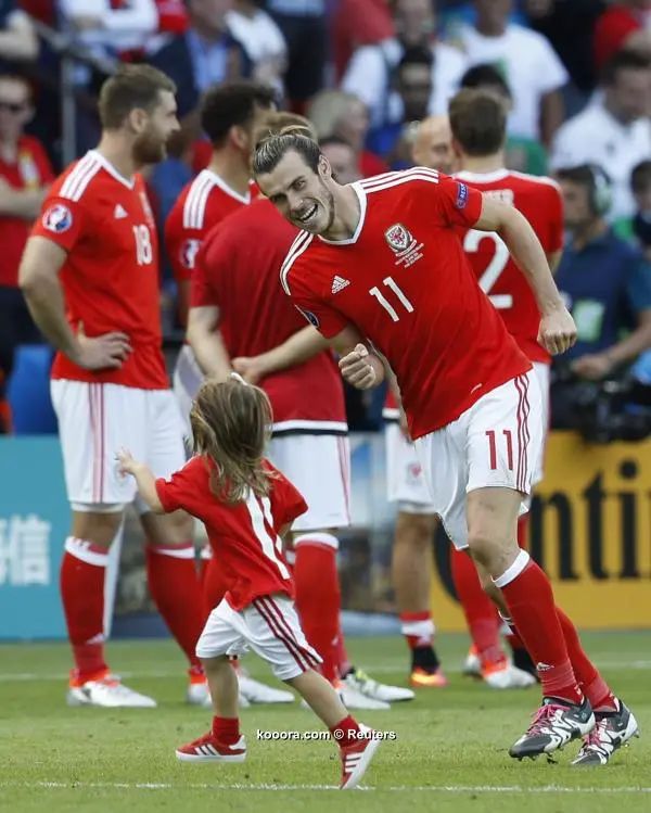 ?i=reuters%2f2016-06-25%2f2016-06-25t180633z_109879593_mt1aci14455208_rtrmadp_3_soccer-euro-wal-nir_reuters