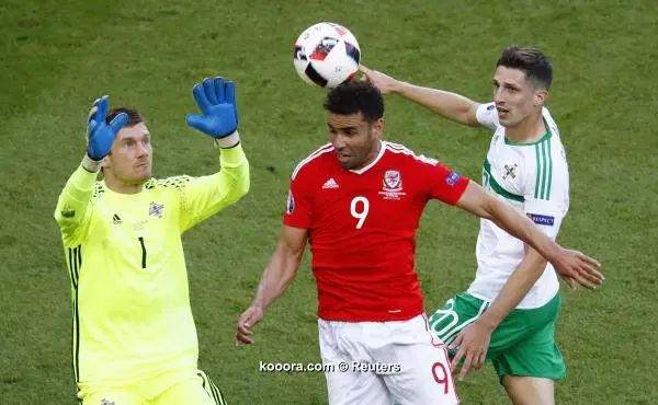 ?i=reuters%2f2016-06-25%2f2016-06-25t175042z_109878642_mt1aci14455116_rtrmadp_3_soccer-euro-wal-nir_reuters