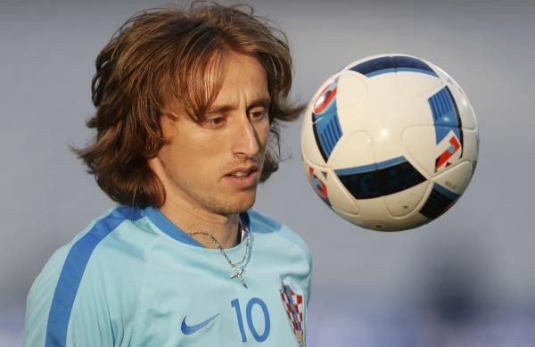 2016-06-24t190458z_917141270_lr1ec6o1h00ec_rtrmadp_3_soccer-euro-cro_reuters