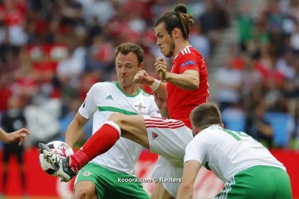 ?i=reuters%2f2016-06-25%2f2016-06-25t163518z_109874118_mt1aci14454851_rtrmadp_3_soccer-euro-wal-nir_reuters