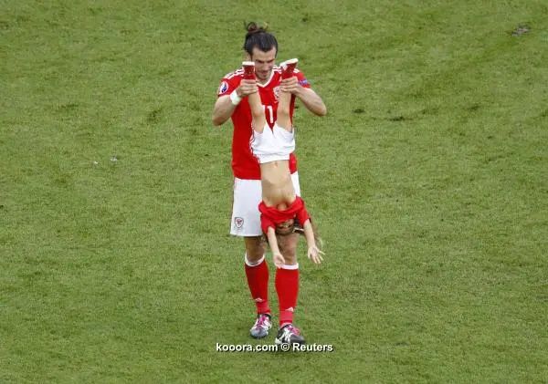 ?i=reuters%2f2016-06-25%2f2016-06-25t184841z_109882121_mt1aci14455350_rtrmadp_3_soccer-euro-wal-nir_reuters