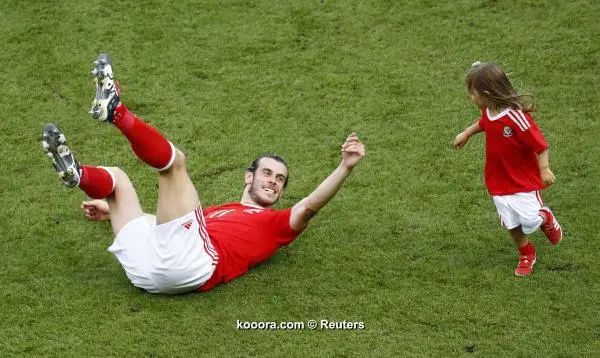 ?i=reuters%2f2016-06-25%2f2016-06-25t180815z_109879695_mt1aci14455216_rtrmadp_3_soccer-euro-wal-nir_reuters