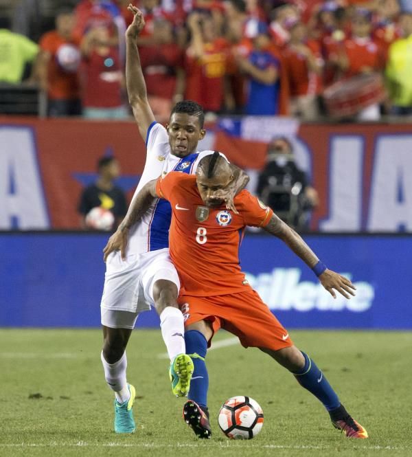  أرتورو فيدال من لقاء منتخبه أمام بنما