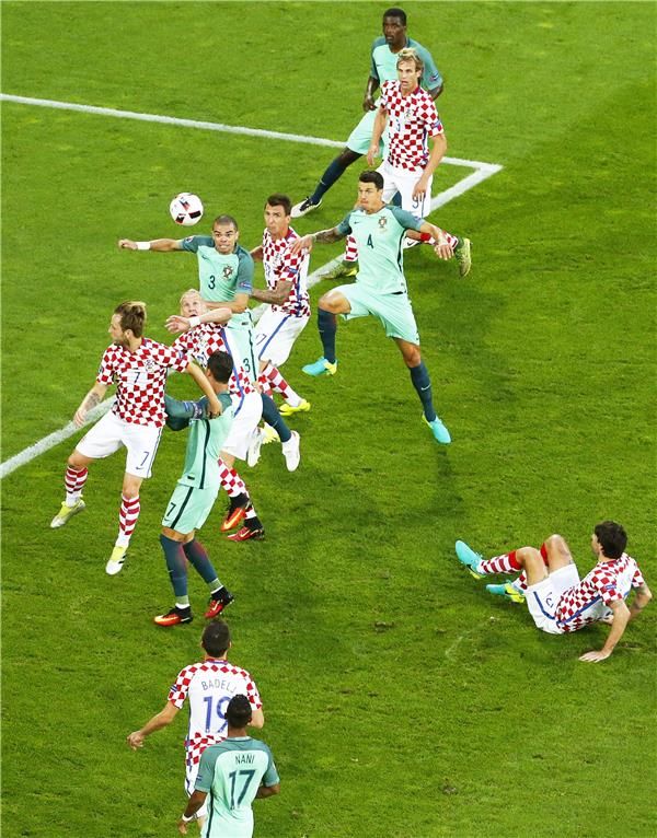 من مباراة البرتغال و كرواتيا 