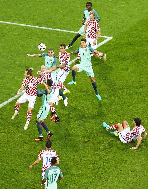 من مباراة البرتغال و كرواتيا 