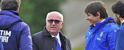 تافيكيو رفقة كونتي