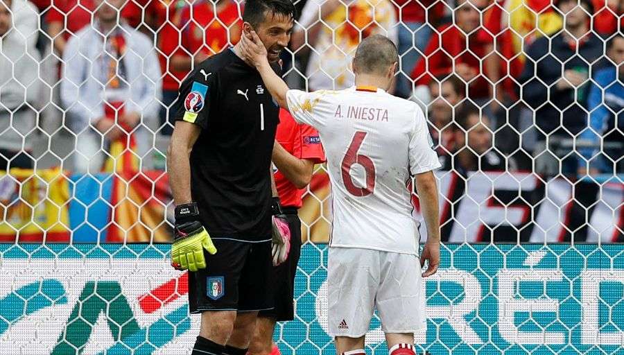 buffon-et-iniesta1