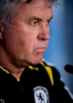 هيدينك أثناء حديثه في المؤتمر الصحفي