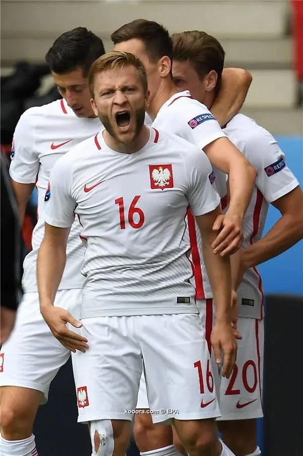 ?i=epa%2fsoccer%2f2016-06%2f2016-06-25%2f2016-06-25-05389684_epa