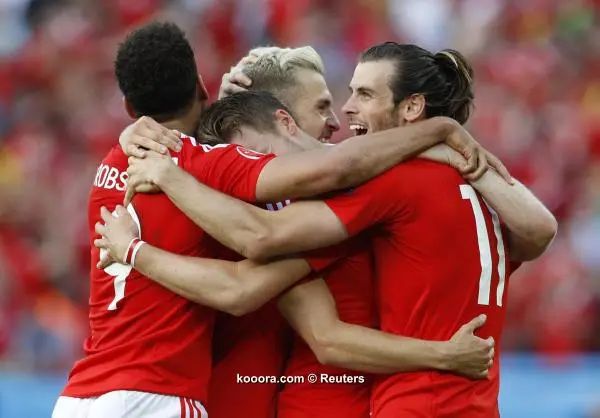 ?i=albums%2fmatches%2f1214264%2f2016-06-25t175452z_109878892_mt1aci14455137_rtrmadp_3_soccer-euro-wal-nir_reuters