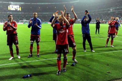 هامبورج وضع قدماً بالمباراة النهائية بفوزه ذهاباً خارج أرضه على فيردر بريمن