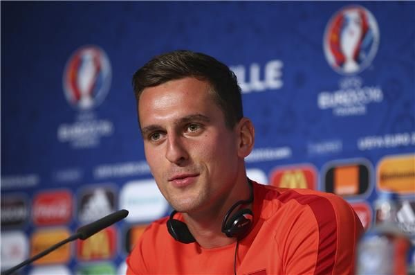  اركاديوز ميليك فى المؤتمر الصحفى 