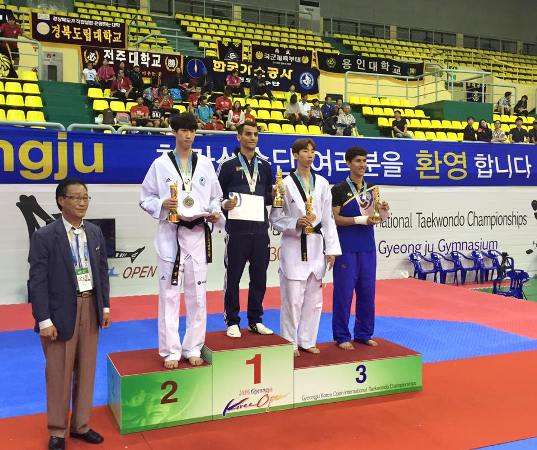 أبو غوش على منصة التتويج