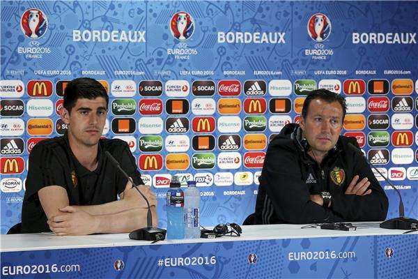 مارك فيلموتس وكورتوا