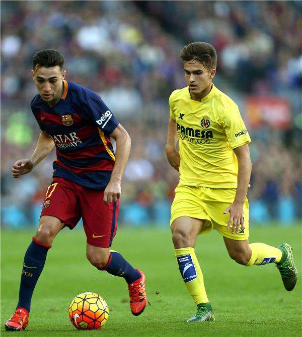 دينيس سواريز (يمين)