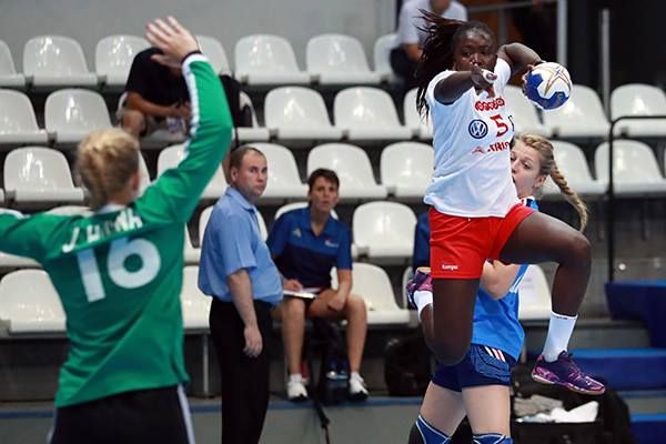 من مباراة اليوم بين تونس وفرنسا   