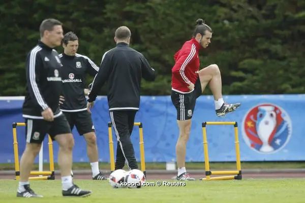 ?i=reuters%2f2016-07-04%2f2016-07-04t100601z_365709900_lr1ec740s1qwo_rtrmadp_3_soccer-euro-wal_reuters