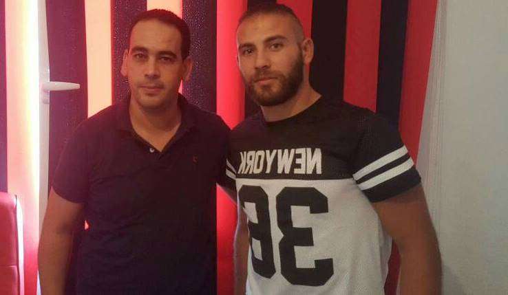 علي العياري صحبة رئيس مستقبل قابس بعد امضاء العقد