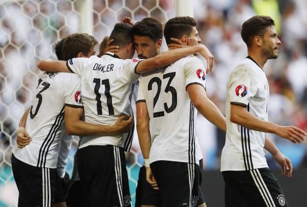 2016-06-26t170406z_109962246_mt1aci14458155_rtrmadp_3_soccer-euro-ger-svk_reuters