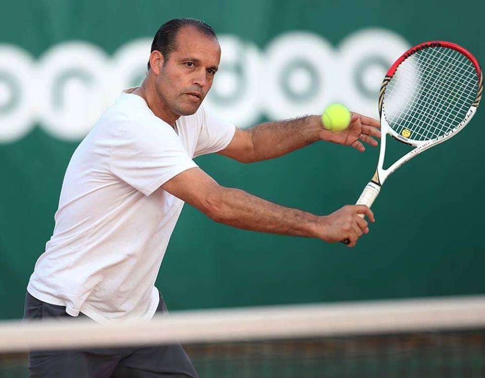 عادل إبراهيم