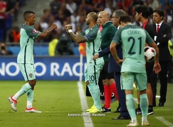 ?i=reuters%2f2016-07-06%2f2016-07-06t204553z_110839553_mt1aci14472080_rtrmadp_3_soccer-euro-por-wal_reuters