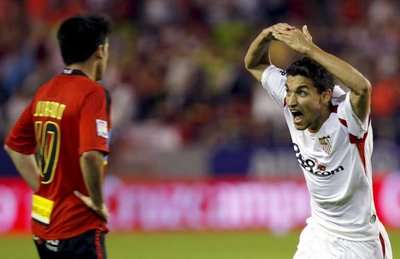 خيسوس نافاز مسجل الهدف الثالث لاشبيلية بطريقة رائعة