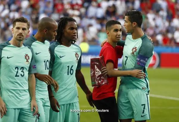 ?i=reuters%2f2016-07-06%2f2016-07-06t190310z_110833390_mt1aci14471634_rtrmadp_3_soccer-euro-por-wal_reuters