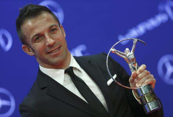 2016-04-18t183525z_1664967422_lr1ec4i1fmr4n_rtrmadp_3_sport-awards-laureus_reuters