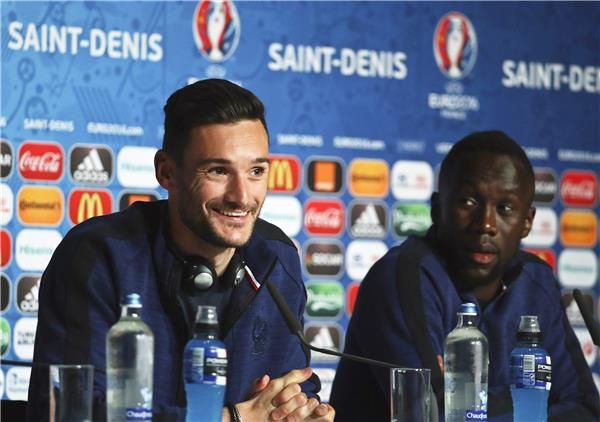 هوجو لوريس و باكاري سانيا