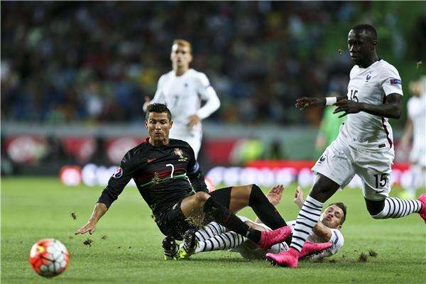 من آخر مباراة بين المنتخبين