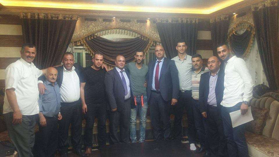 شباب الخليل يضم توفسق علي وأشرف  نعمان