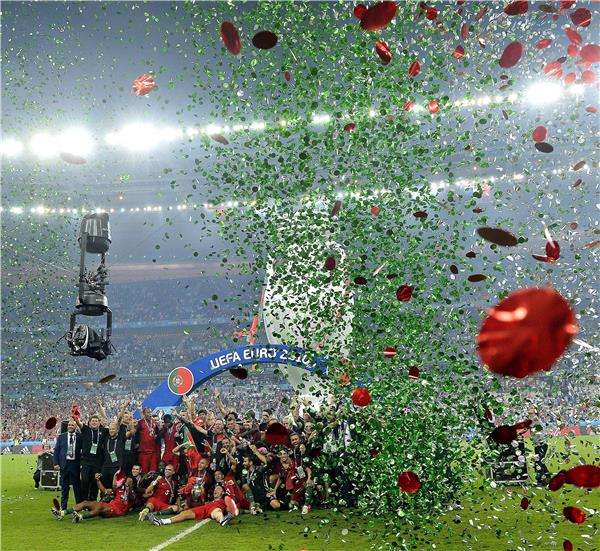 منتخب البرتغال بطل يورو 2016