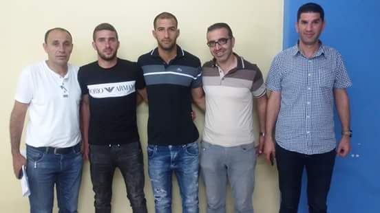 أهلي الخليل يقدم لاعبيه زبيدات وأبو ريا