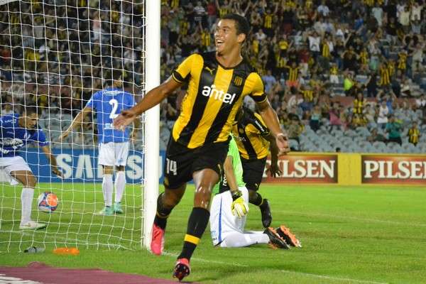 سيباستيان بيريز