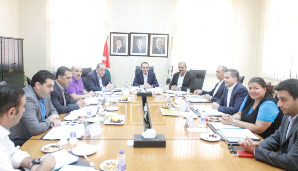 الأمير علي خلال ترؤسه اجتماع الإتحاد الأردني