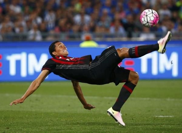 كارلوس باكا