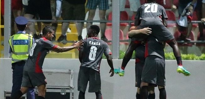 من مباراة فاليتا ورد ستار بلجراد