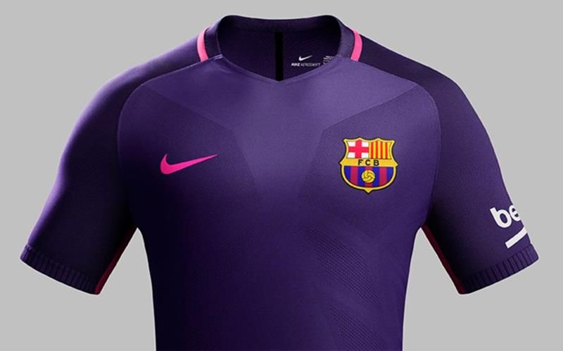 asi-segunda-equipacion-del-barca-que-puesto-venta-este-jueves-1468481278850%20(Copy)