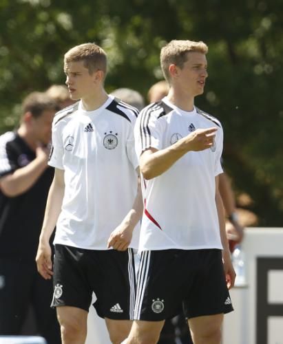 2012-05-23t135218z_01_ina34_rtridsp_3_soccer-euro-germany_reuters